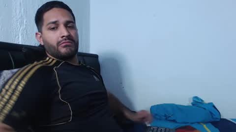 Snapshot of alonxoo chatting on October 12, 2025, 10:53 pm alonxoo online show from October 12, 2025, 10:53 pm