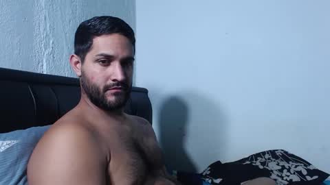 Snapshot of alonxoo chatting on February 9, 2026, 1:42 am alonxoo online show from February 9, 2026, 1:42 am