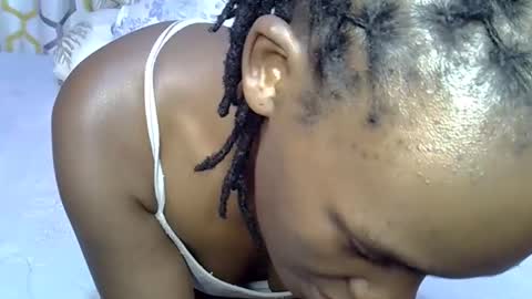 alorapavo online show from February 9, 2026, 6:34 pm