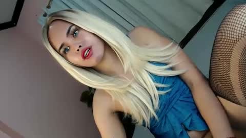 Snapshot of alove_too_last chatting on January 15, 2025, 8:48 pm LEXY online show from January 15, 2025, 8:48 pm