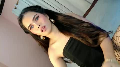 Snapshot of alove_too_last chatting on February 3, 2025, 2:34 pm LEXY online show from February 3, 2025, 2:34 pm