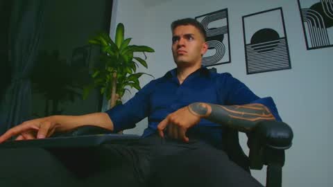 alpha_dominus_ online show from April 13, 2026, 4:29 am