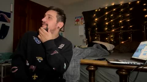 alphadomcole online show from November 17, 2025, 8:09 am