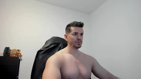 LeatherMaster online show from December 18, 2025, 7:36 am