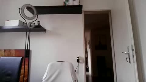 Snapshot of alphah_hunk chatting on November 29, 2025, 8:28 am alphah_hunk online show from November 29, 2025, 8:28 am