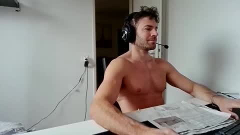 Snapshot of alphah_hunk chatting on December 14, 2025, 10:53 am alphah_hunk online show from December 14, 2025, 10:53 am