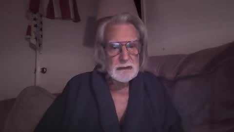 AlphaUniform online show from December 3, 2025, 12:25 pm