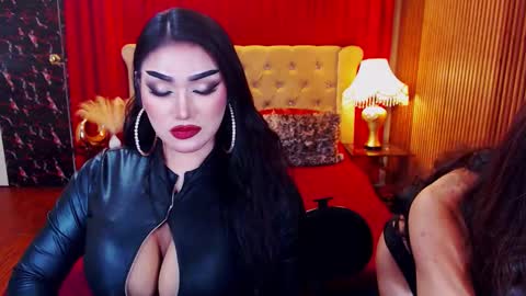 Snapshot of alurajhenson chatting on October 18, 2025, 6:41 pm Alura Jhenson online show from October 18, 2025, 6:41 pm
