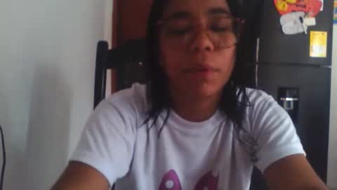 analia online show from November 17, 2025, 5:41 pm