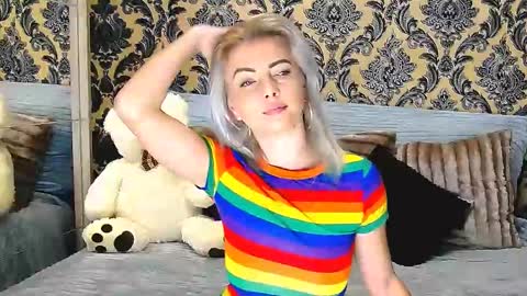 Snapshot of alyblonde chatting on February 20, 2025, 10:37 am aly online show from February 20, 2025, 10:37 am