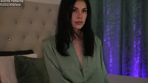 Snapshot of alyonaqueen_ chatting on January 3, 2025, 8:22 pm Alyona online show from January 3, 2025, 8:22 pm