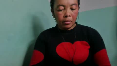 Snapshot of alypierette chatting on June 10, 2026, 6:18 pm alypierette online show from June 10, 2026, 6:18 pm