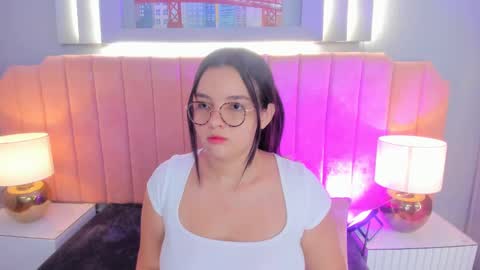 Snapshot of alys_baker chatting on September 25, 2025, 3:32 am Alys online show from September 25, 2025, 3:32 am