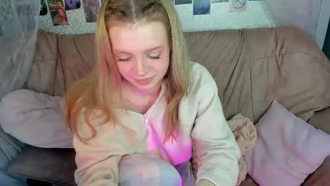 Snapshot of alysameow chatting on May 27, 2026, 10:23 am Alysa 7GMT online show from May 27, 2026, 10:23 am