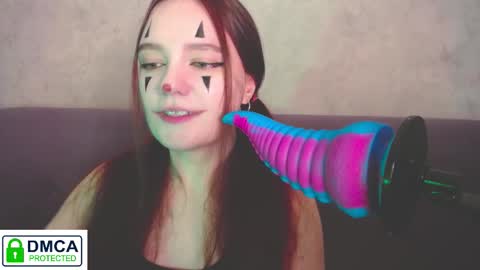 Alyssa online show from November 1, 2025, 9:44 am