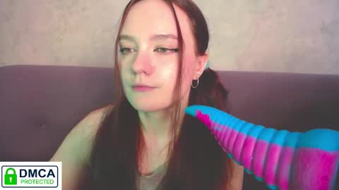 Alyssa online show from December 17, 2025, 7:14 am