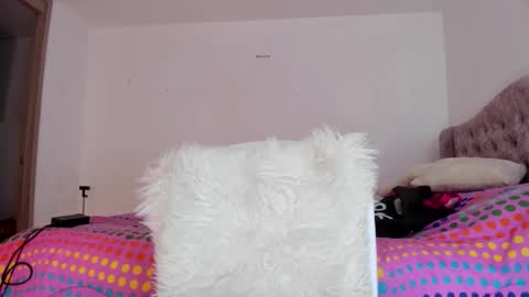 valentia online show from April 10, 2026, 1:11 am