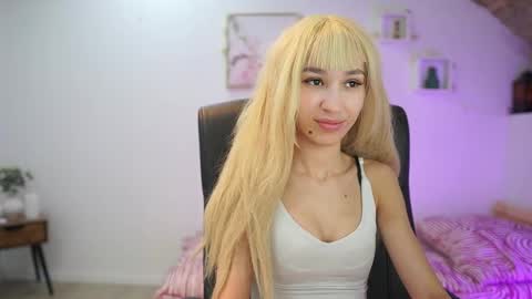 Amai  Liu online show from January 15, 2026, 2:21 pm