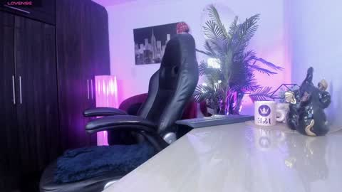 anny online show from January 11, 2025, 8:43 am