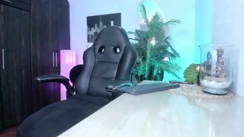 anny online show from February 26, 2026, 2:21 am