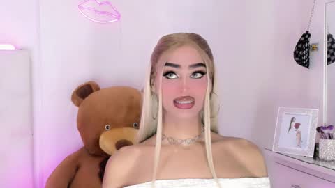 Snapshot of amal_baddel_ chatting on February 3, 2026, 7:24 am amal_baddel_ online show from February 3, 2026, 7:24 am