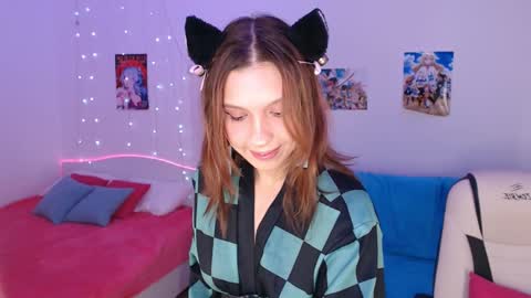 Snapshot of amala_lee chatting on December 22, 2024, 1:55 am Alice online show from December 22, 2024, 1:55 am