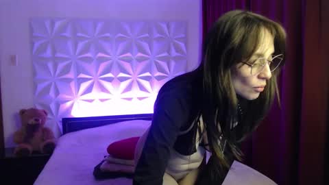 Snapshot of amalett chatting on February 10, 2026, 12:59 am Amalett online show from February 10, 2026, 12:59 am