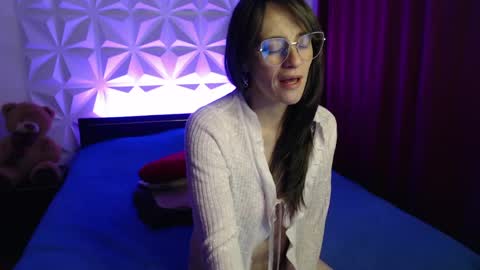 Amalett online show from April 29, 2026, 2:37 am