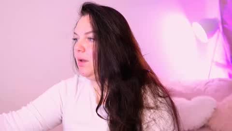 Snapshot of amalia_minkxx chatting on November 16, 2025, 4:07 am amalia_minkxx online show from November 16, 2025, 4:07 am