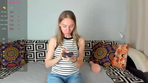 Snapshot of amalia_mio chatting on November 6, 2025, 7:53 am Amalia online show from November 6, 2025, 7:53 am