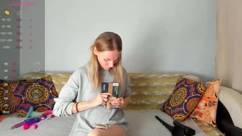 Snapshot of amalia_mio chatting on December 4, 2025, 8:12 am Amalia online show from December 4, 2025, 8:12 am