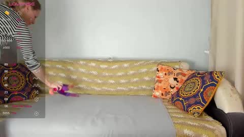 Snapshot of amalia_mio chatting on December 18, 2025, 8:09 am Amalia online show from December 18, 2025, 8:09 am