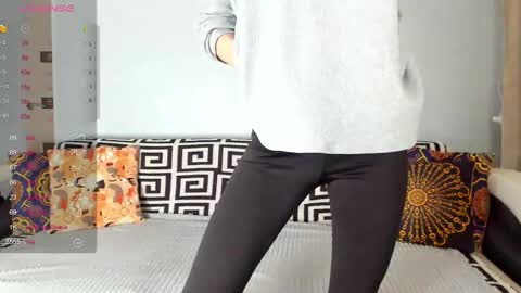 Snapshot of amalia_mio chatting on December 23, 2025, 8:01 am Amalia online show from December 23, 2025, 8:01 am