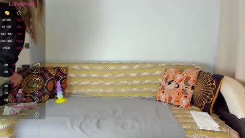 Snapshot of amalia_mio chatting on January 14, 2026, 8:31 am Amalia online show from January 14, 2026, 8:31 am