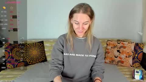 Snapshot of amalia_mio chatting on February 4, 2026, 8:20 am Amalia online show from February 4, 2026, 8:20 am