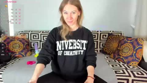 Snapshot of amalia_mio chatting on February 20, 2026, 8:16 am Amalia online show from February 20, 2026, 8:16 am