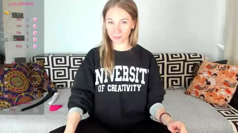 Snapshot of amalia_mio chatting on February 26, 2026, 8:35 am Amalia online show from February 26, 2026, 8:35 am