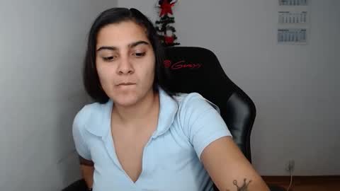 The queen of the biceps  online show from December 21, 2025, 11:23 pm