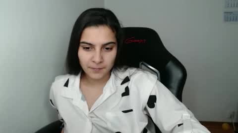 Snapshot of amanda5star chatting on January 17, 2026, 5:12 am The queen of the biceps online show from January 17, 2026, 5:12 am