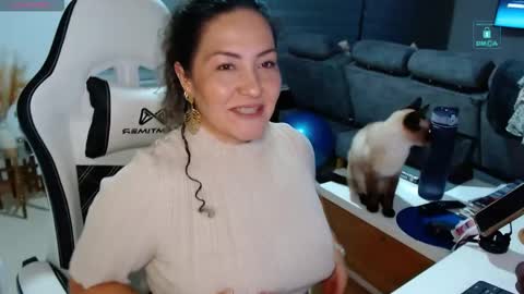  Amanda  online show from February 2, 2026, 2:10 am