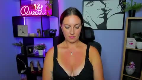 Snapshot of amanda_burn chatting on June 11, 2026, 1:53 pm Amanda online show from June 11, 2026, 1:53 pm