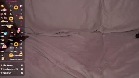 Snapshot of amandaafire chatting on January 8, 2025, 5:48 pm Amanda online show from January 8, 2025, 5:48 pm