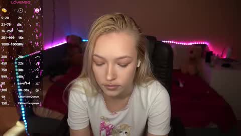 Snapshot of amandaafire chatting on October 15, 2025, 8:14 am Amanda online show from October 15, 2025, 8:14 am