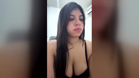 Amanda online show from April 19, 2026, 4:12 am