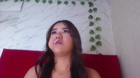 amandacanelacm101 online show from April 4, 2026, 2:32 am