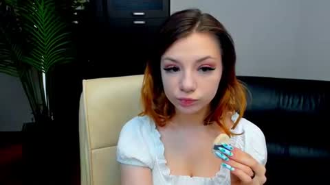 amandagracy_1 online show from February 26, 2025, 5:31 am