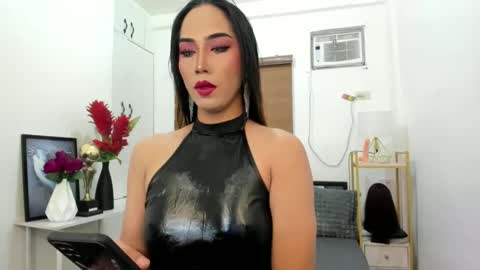 Snapshot of amandaleon chatting on February 23, 2025, 12:48 pm amandaleon online show from February 23, 2025, 12:48 pm