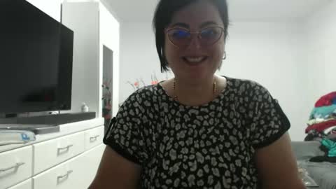 Anda online show from September 12, 2025, 10:21 pm