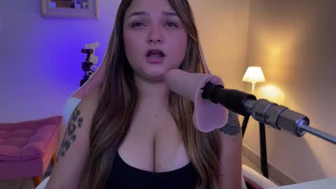 Amandha online show from March 20, 2026, 4:56 pm