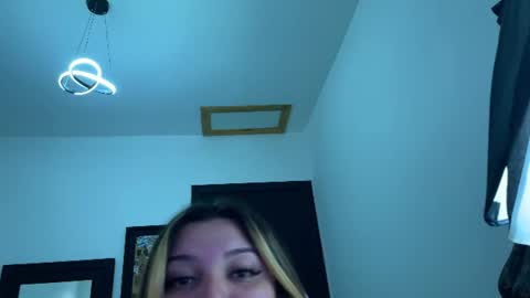 Snapshot of amandhaaa chatting on June 23, 2026, 12:03 pm Amandha online show from June 23, 2026, 12:03 pm